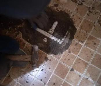 当阳卫生间漏水维修公司为您分享下卫生间渗水如何处理及注意事项